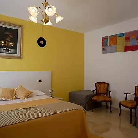Oda ve Kahvaltı Donna Nicla